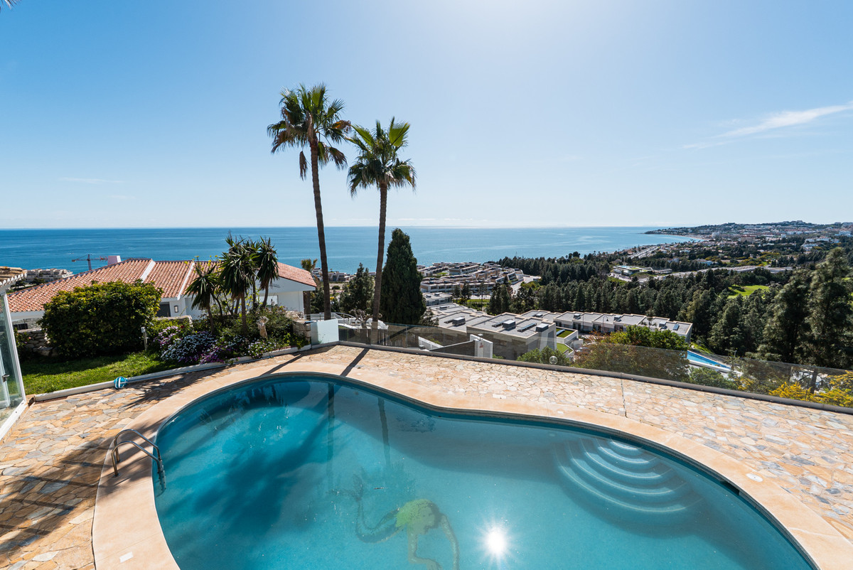 5 Bedroom Villa in Mijas