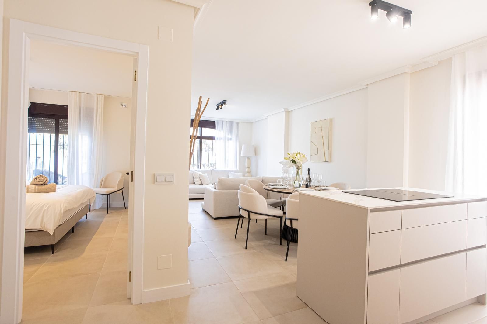 3 Bedroom Apartment in Marbella - Photo 4
