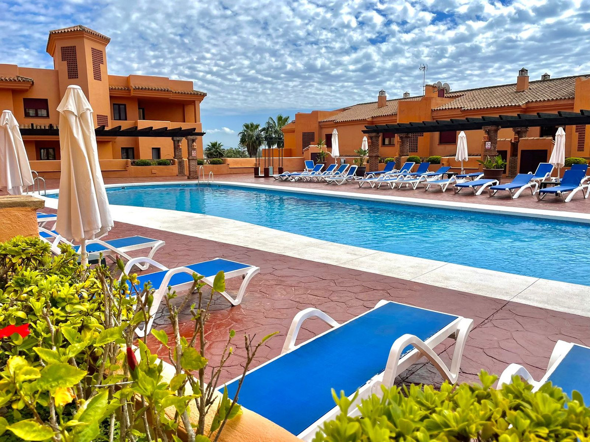 1 Bedroom Apartment in Benahavís - Photo 16