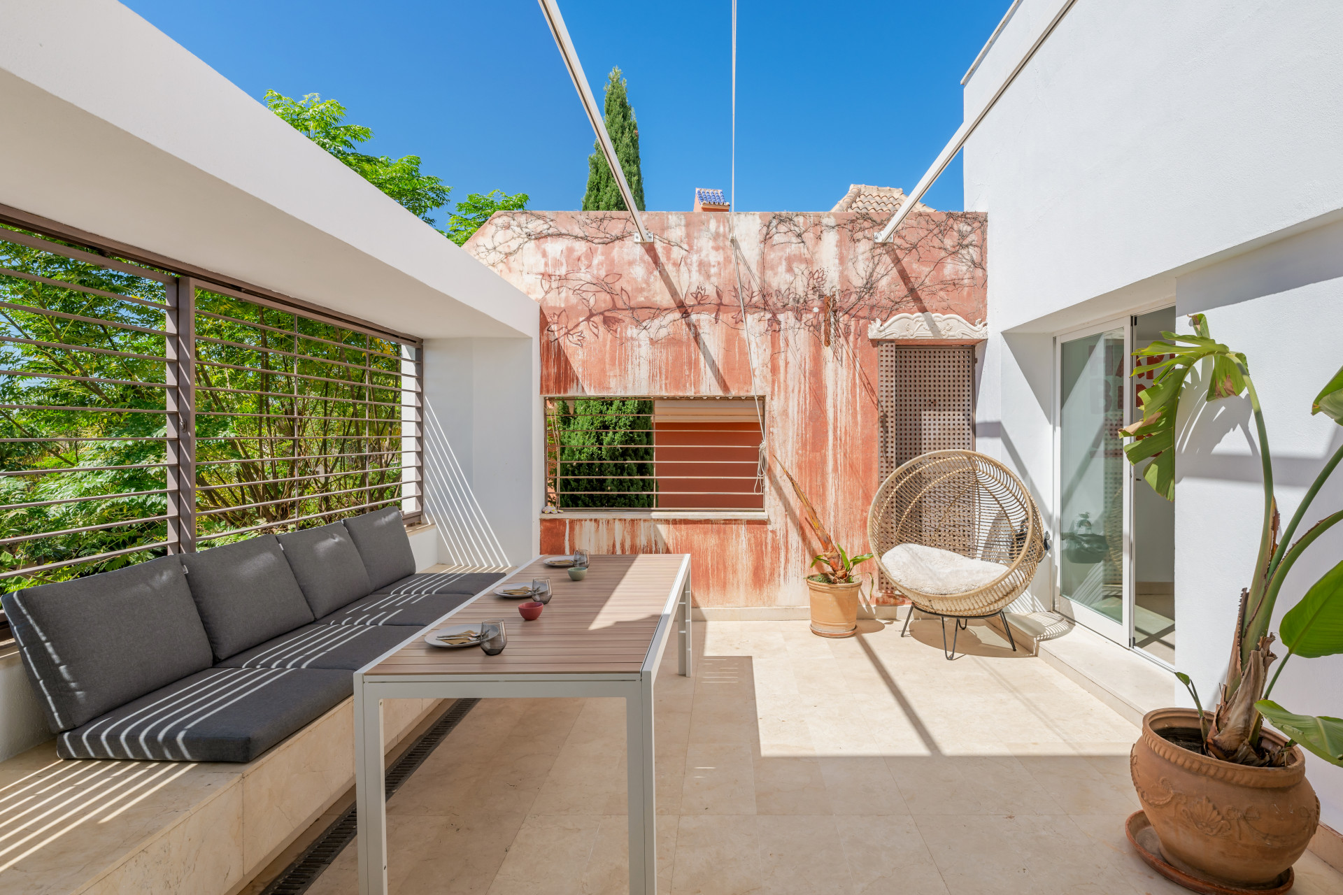 4 Bedroom Villa in Estepona - Photo 11