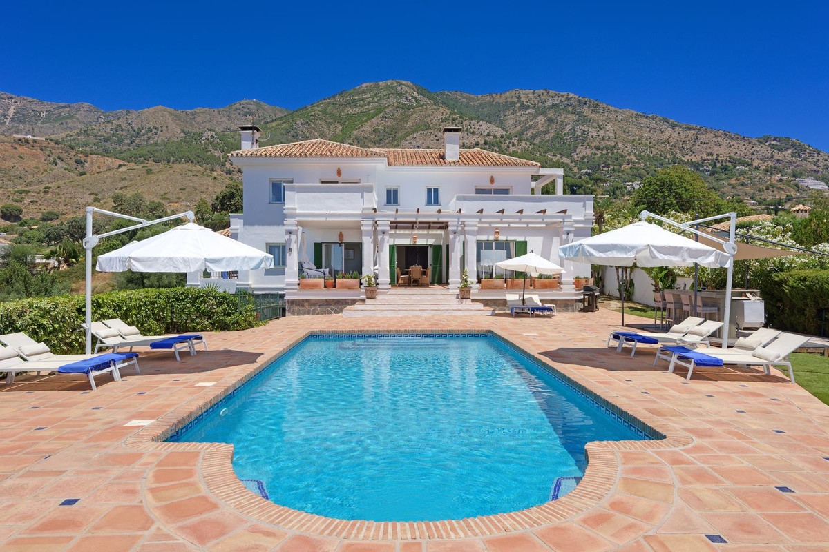 6 Bedroom Villa in Mijas