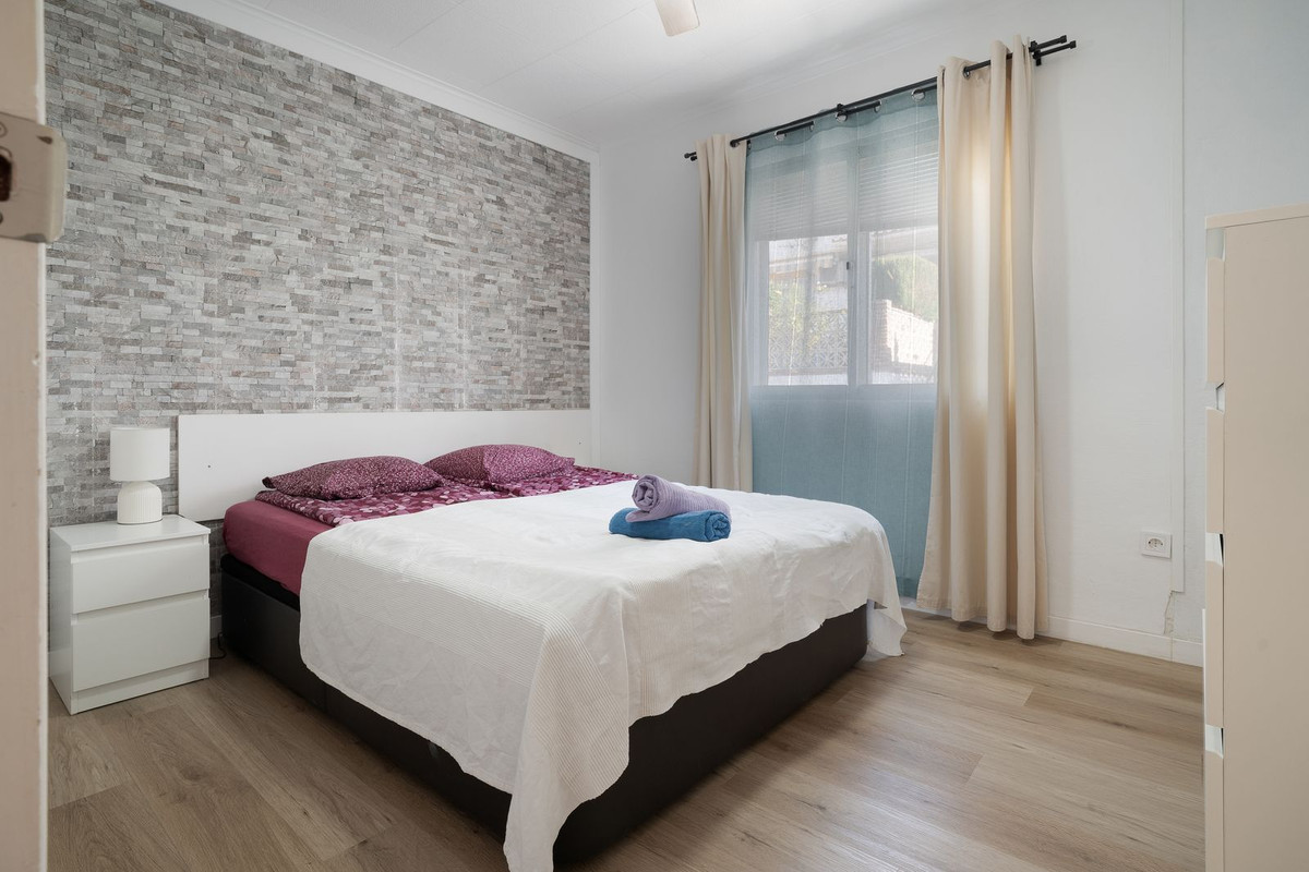 1 Bedroom Apartment in Benalmádena - Photo 14