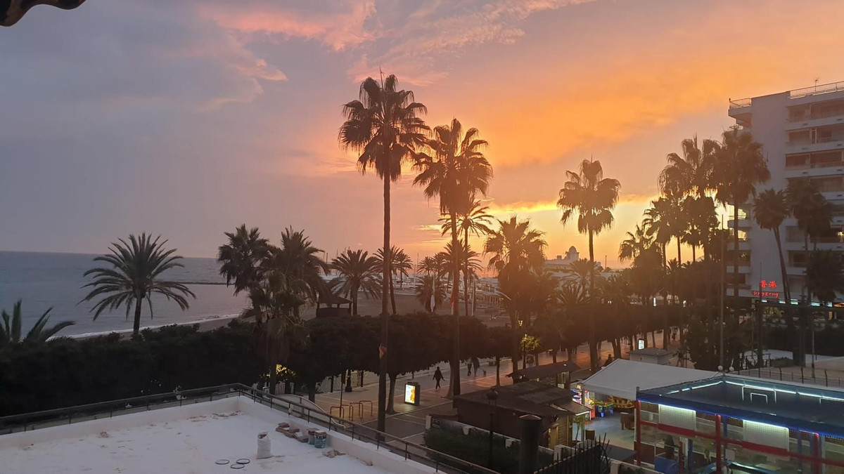 1 Bedroom Apartment in Marbella - Photo 21