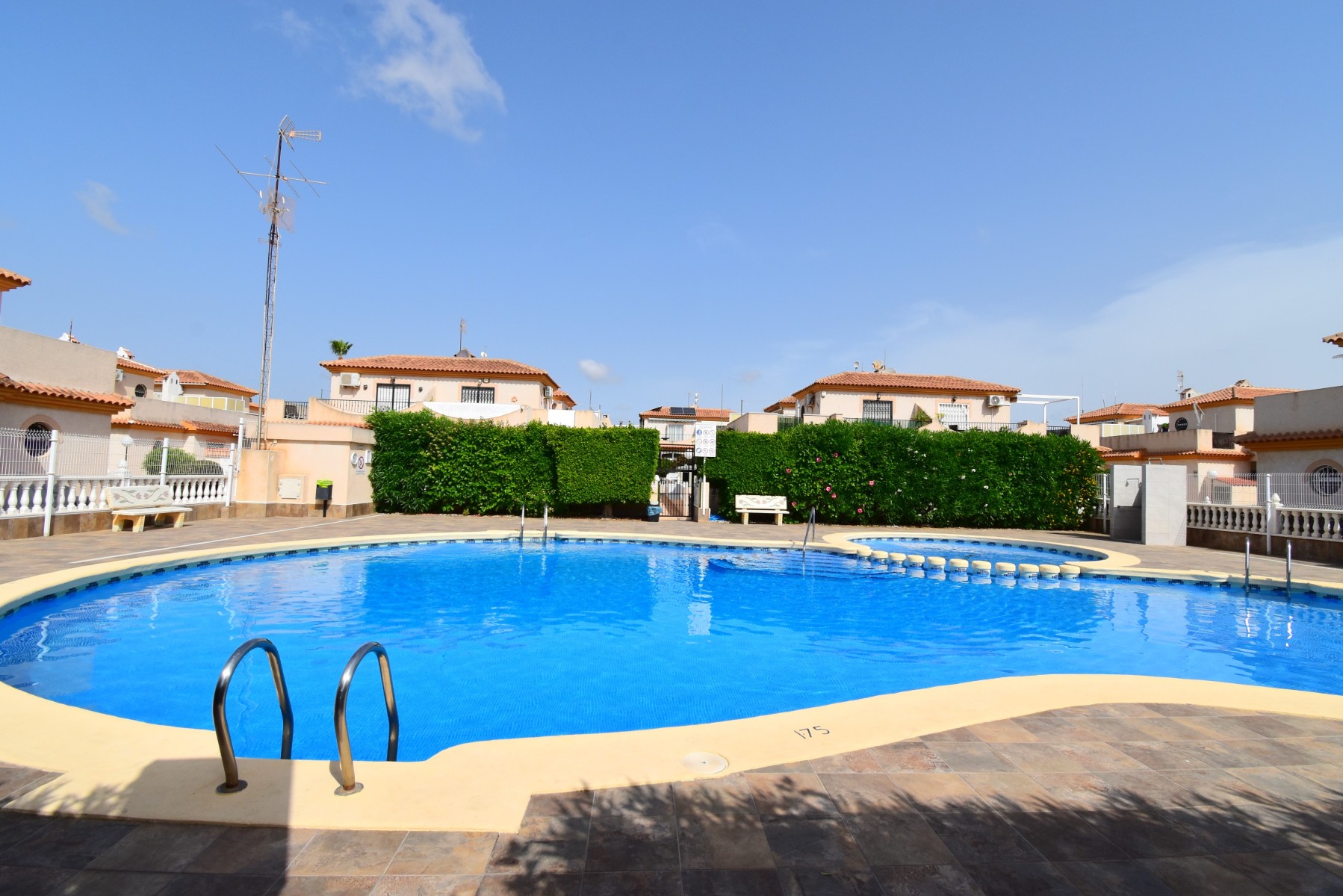 Moradia com 2 quartos com piscina em Alicante, Espanha – Foto 2