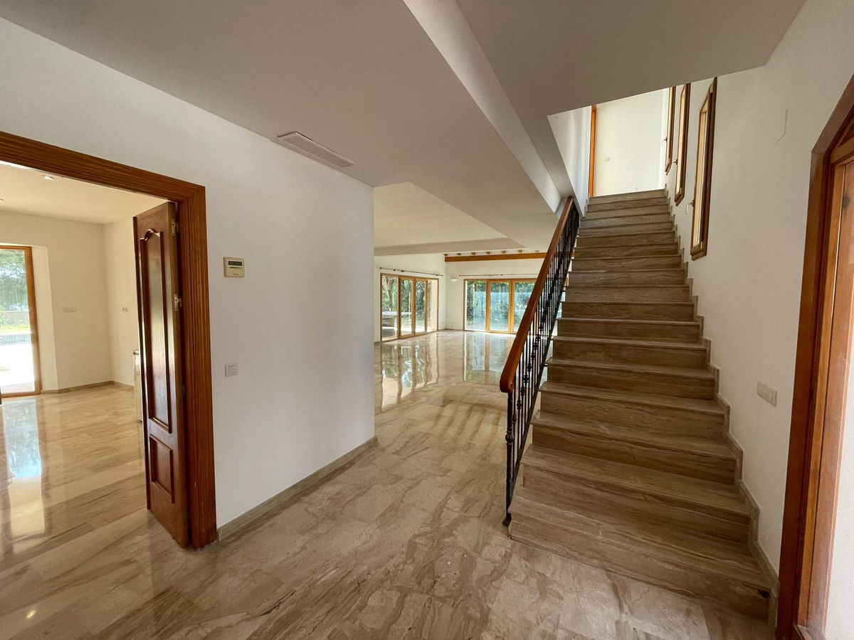 5 Bedroom Villa in Mijas - Photo 15