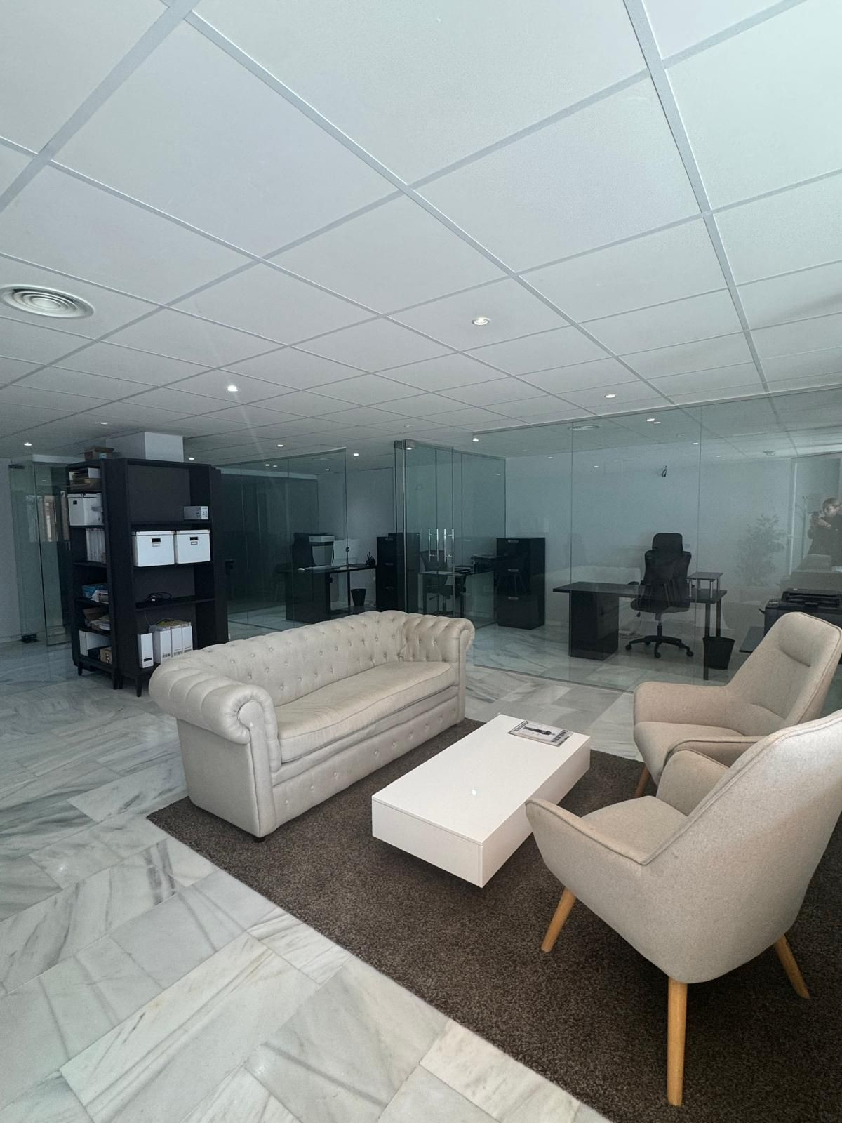 Commercial premises with pool in Malaga, Spain – Photo 4