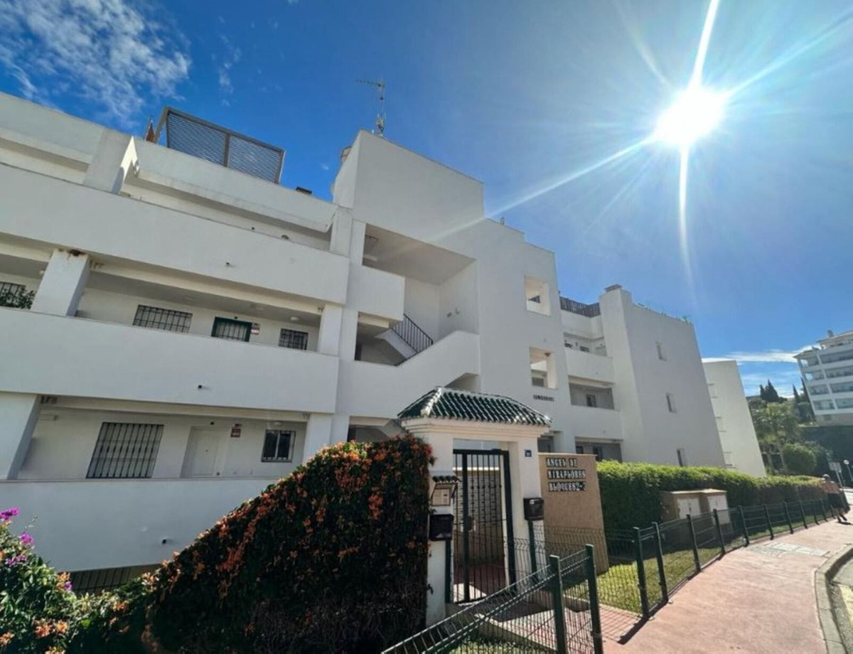 2 Bedroom Apartment in Mijas - Photo 26