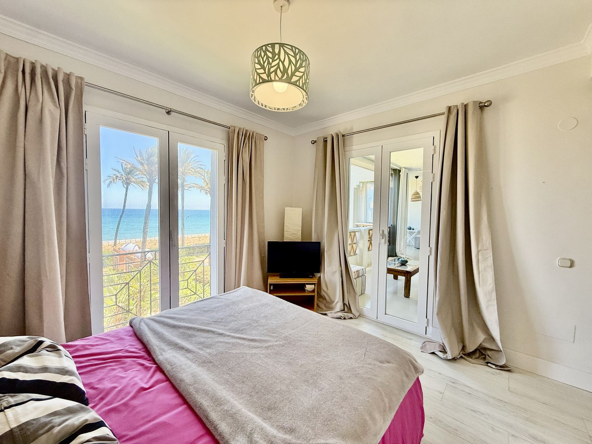 3 Bedroom Penthouse in Casares - Photo 30