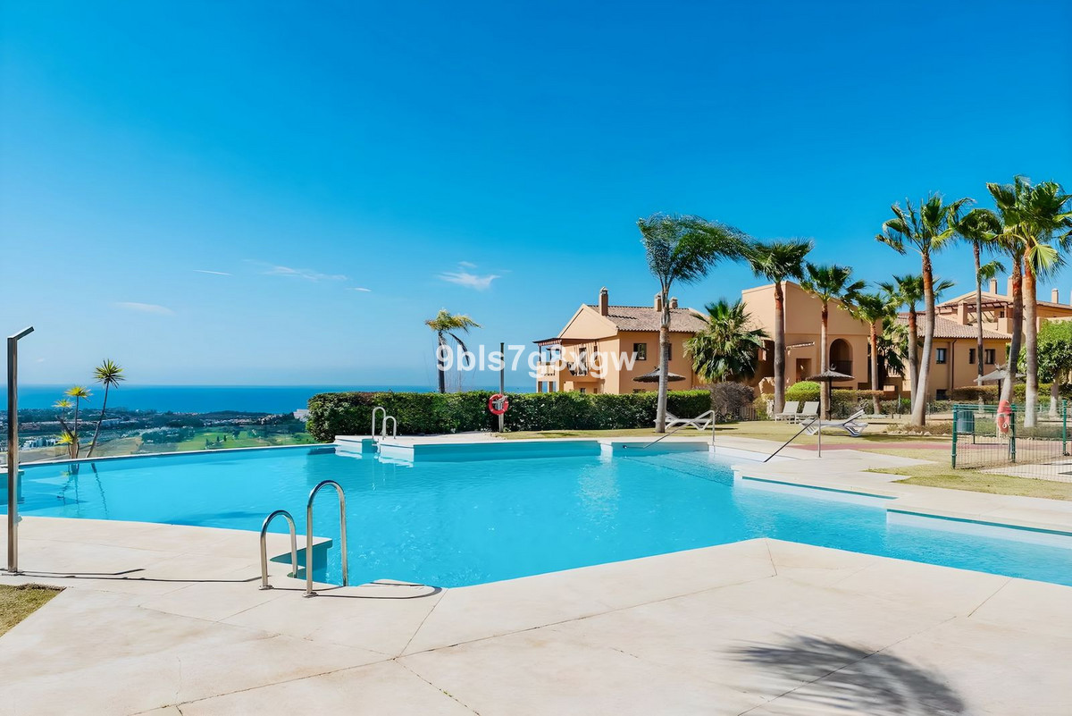 3 Bedroom Apartment in Benahavís
