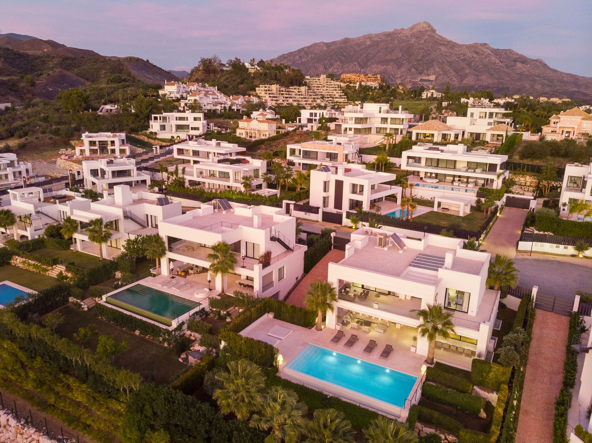 7 Bedroom Villa in Marbella - Photo 25