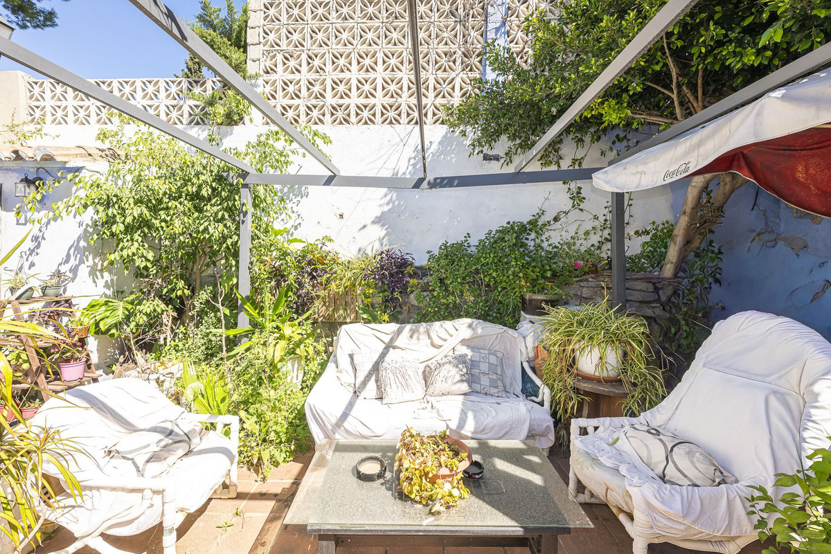 12 Bedroom Villa in Marbella - Photo 65