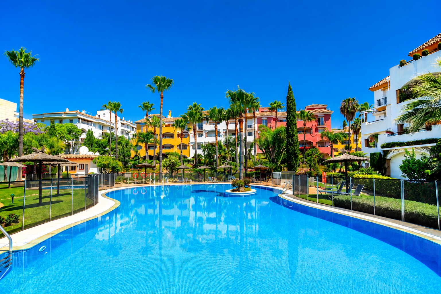 Apartamento com 3 quartos com piscina em Málaga, Espanha – Foto 11