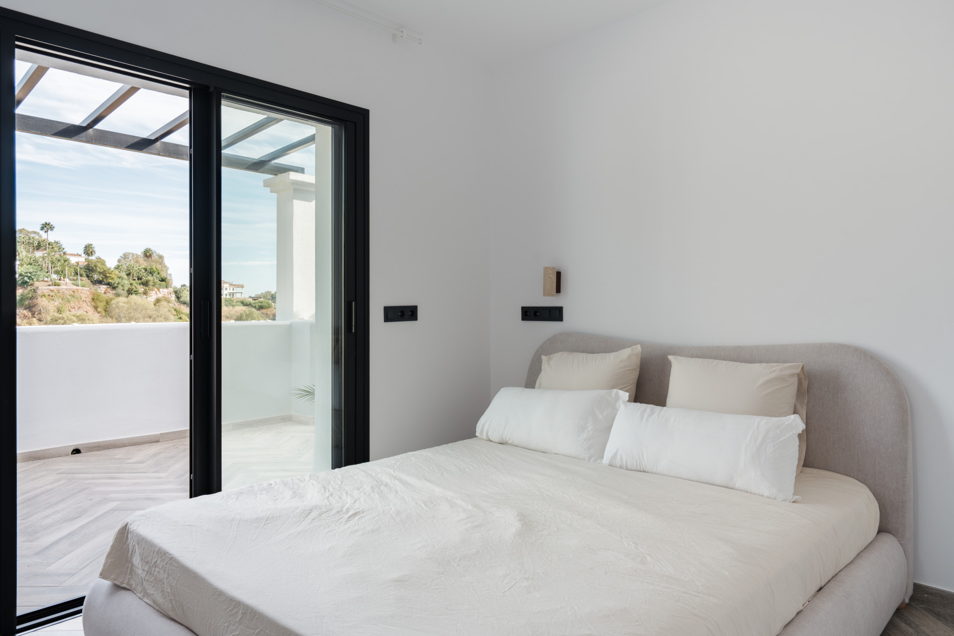 Piso de 3 dormitorios con piscina en Málaga – Foto 25