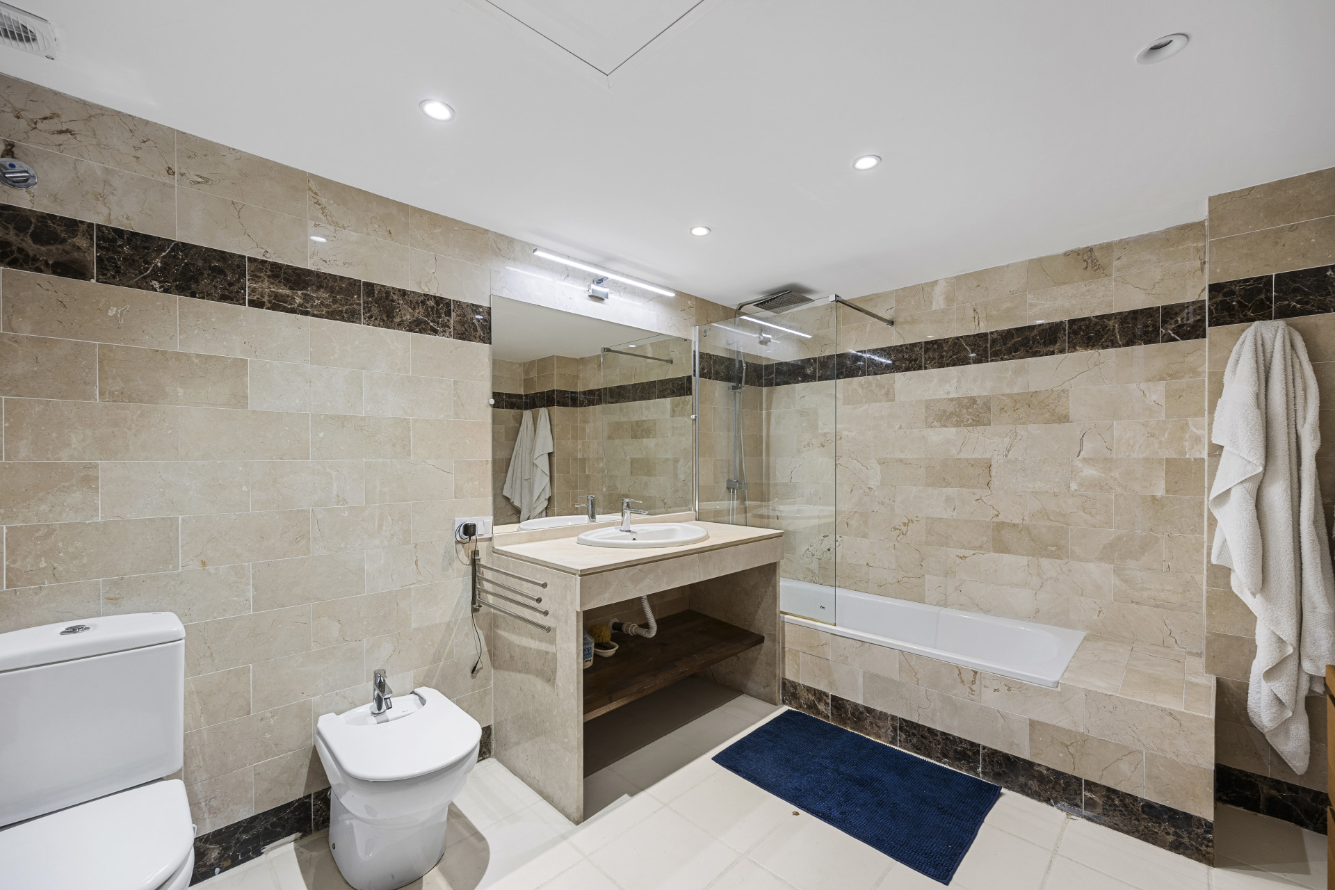 2 Bedroom Apartment in Benahavís - Foto 15