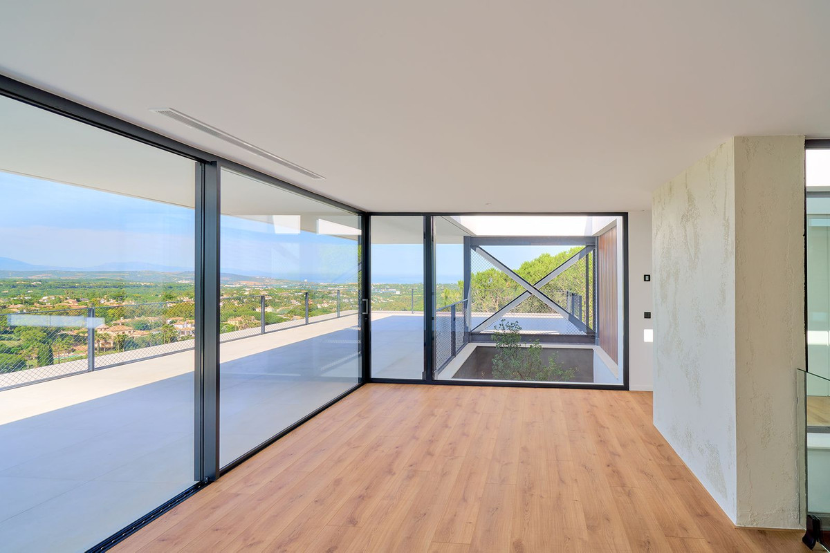 5 Bedroom Villa in Sotogrande - Photo 20