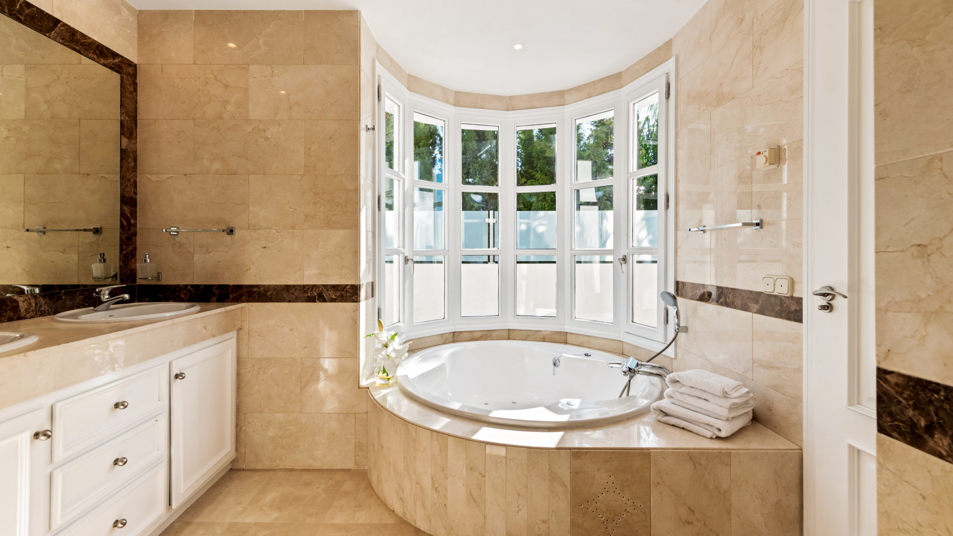 7 Bedroom Villa in Marbella - Photo 29