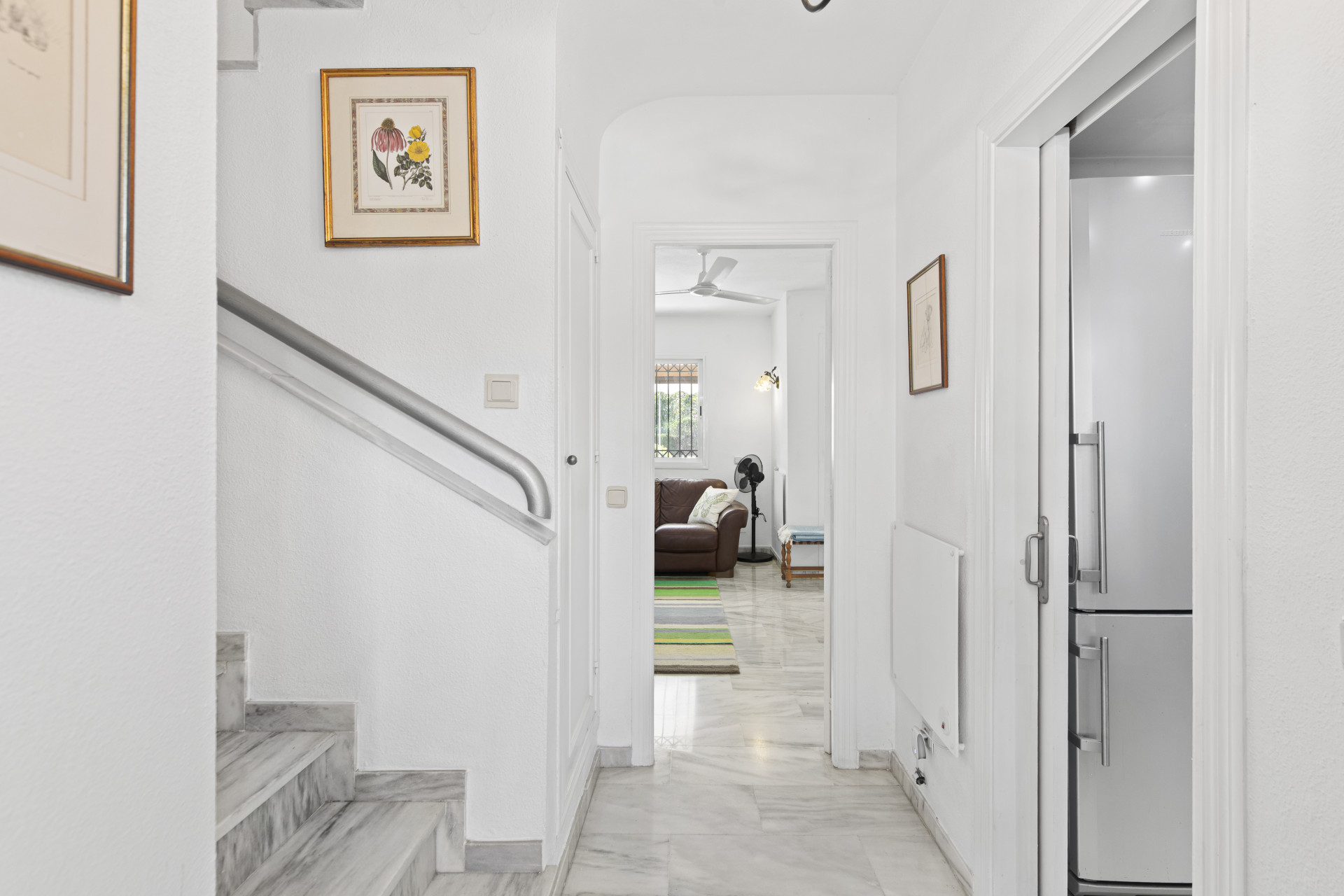 3 Bedroom Townhouse in Estepona - Photo 6