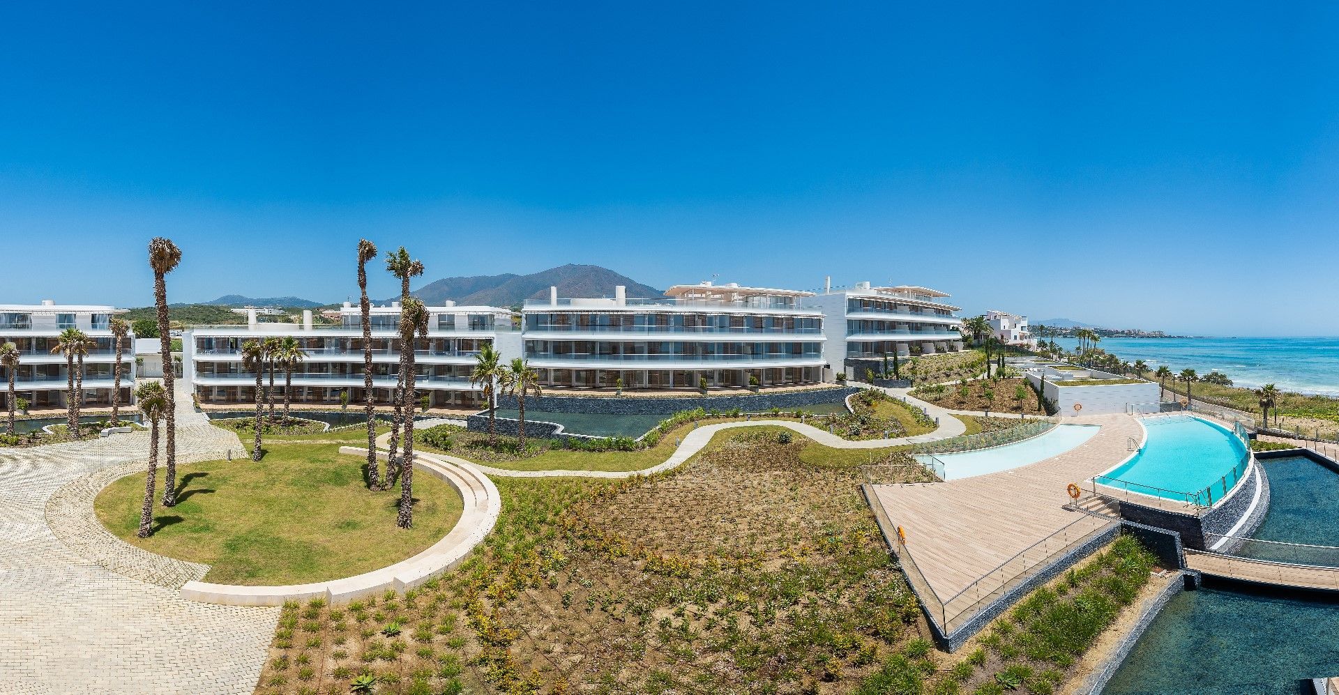 3 Bedroom Penthouse in Estepona - Photo 24