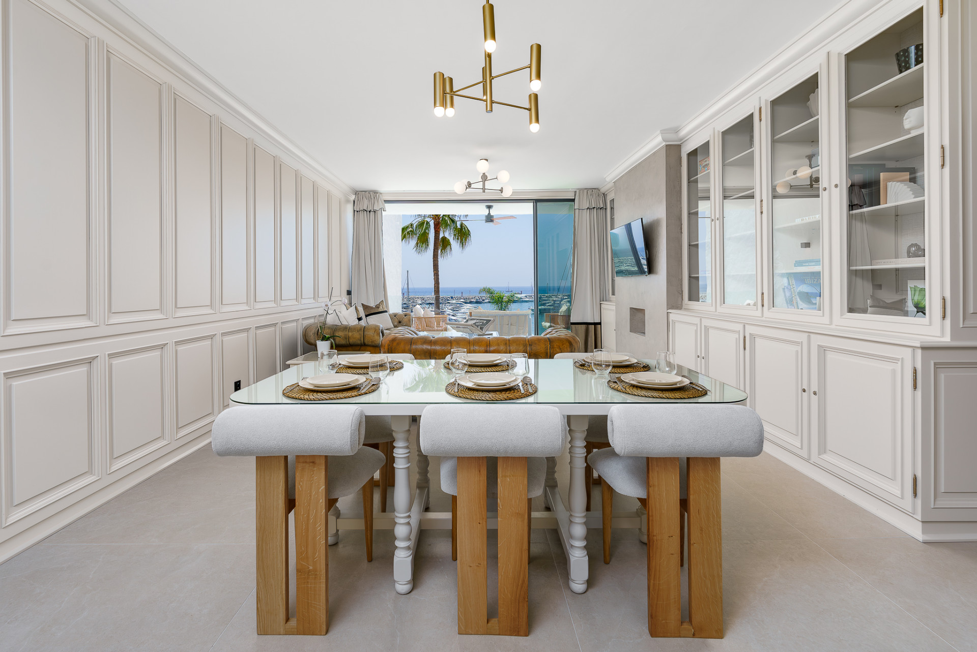2 Bedroom Apartment in Marbella - Photo 11