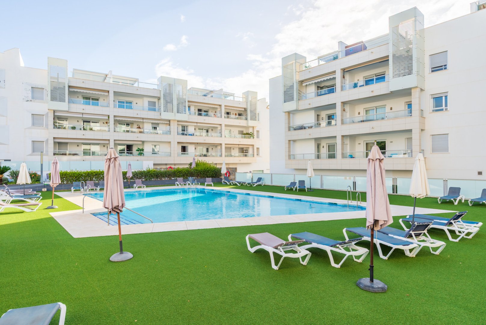 3 Bedroom Apartment in San Pedro de Alcántara - Photo 2