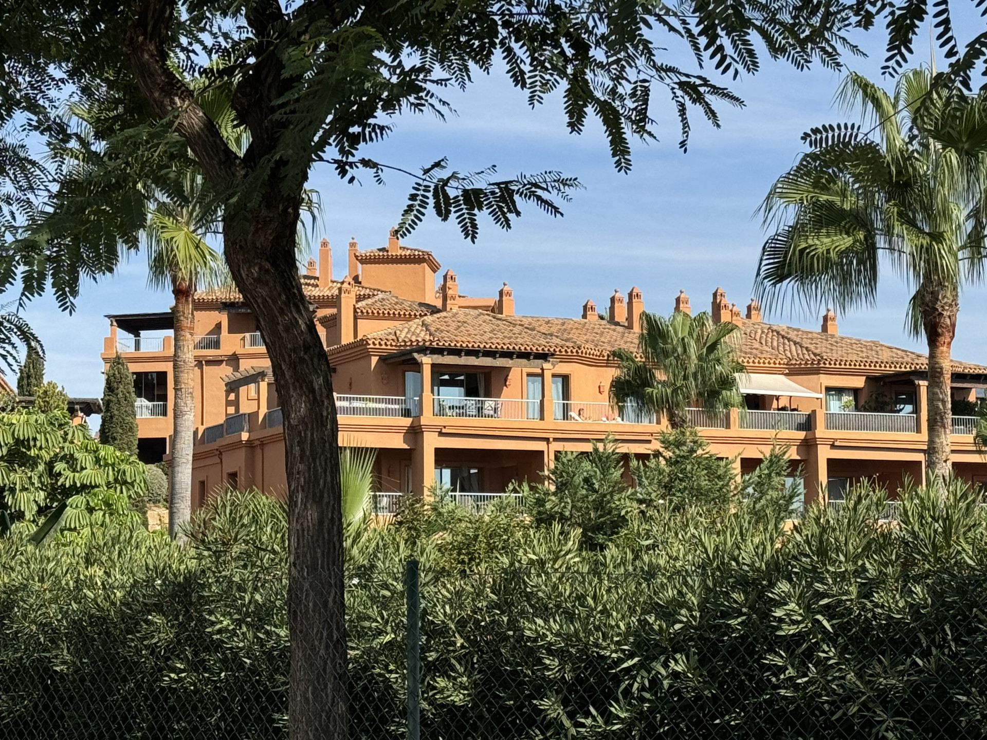 3 Bedroom Penthouse in Estepona - Photo 33
