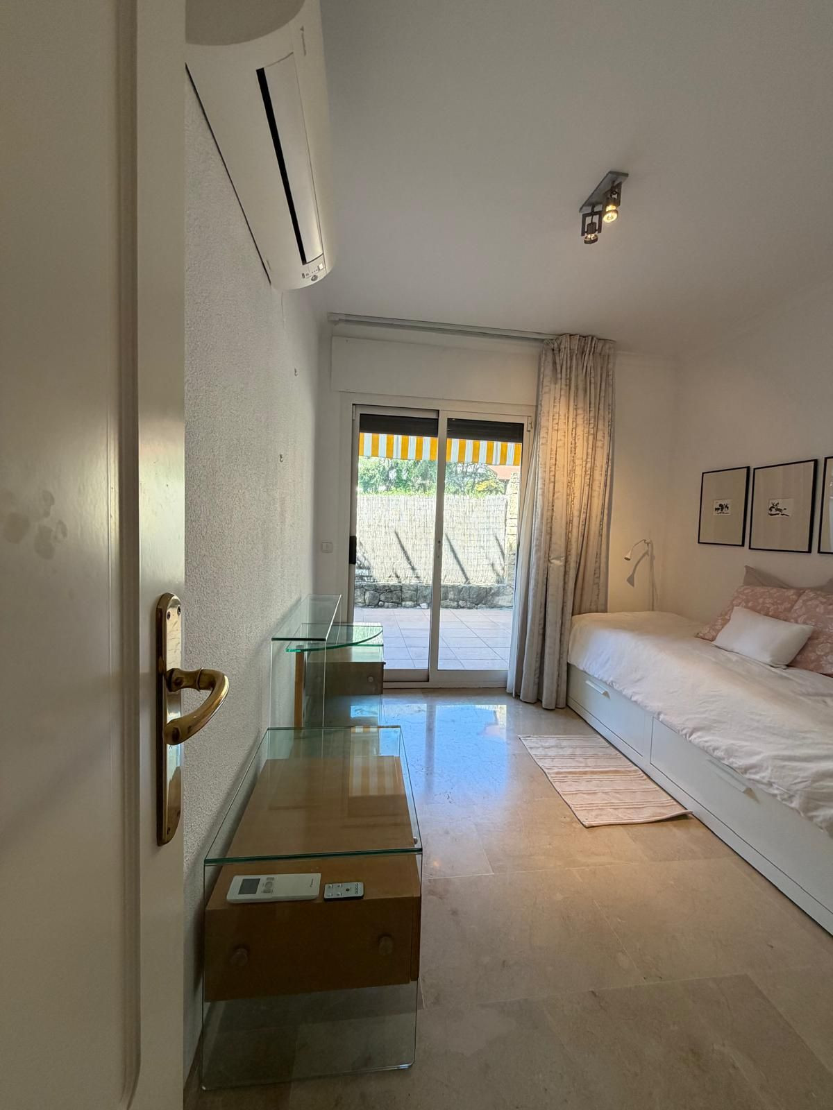 2 Bedroom Apartment in Marbella - Photo 4