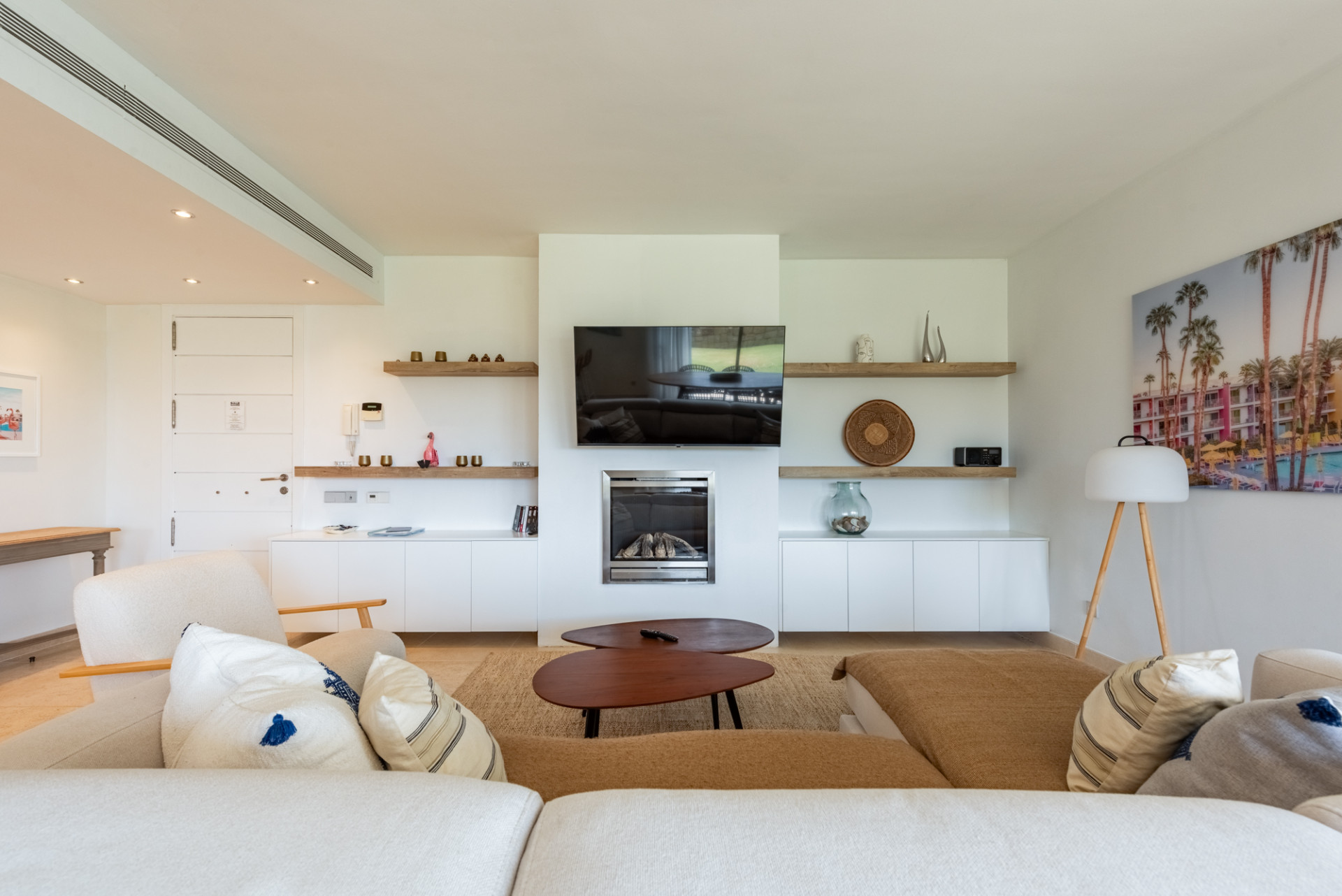 2 Bedroom Apartment in Benahavís - Photo 5
