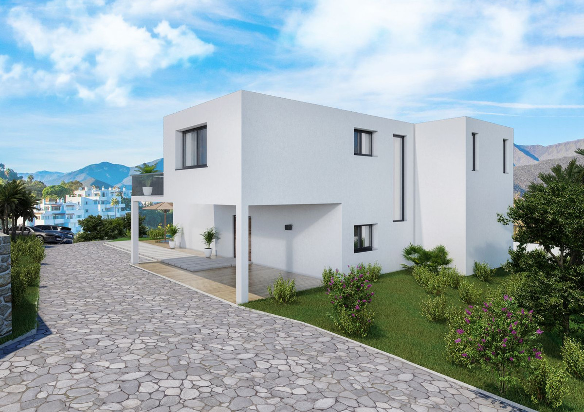 4 Bedroom Villa in Marbella - Photo 3