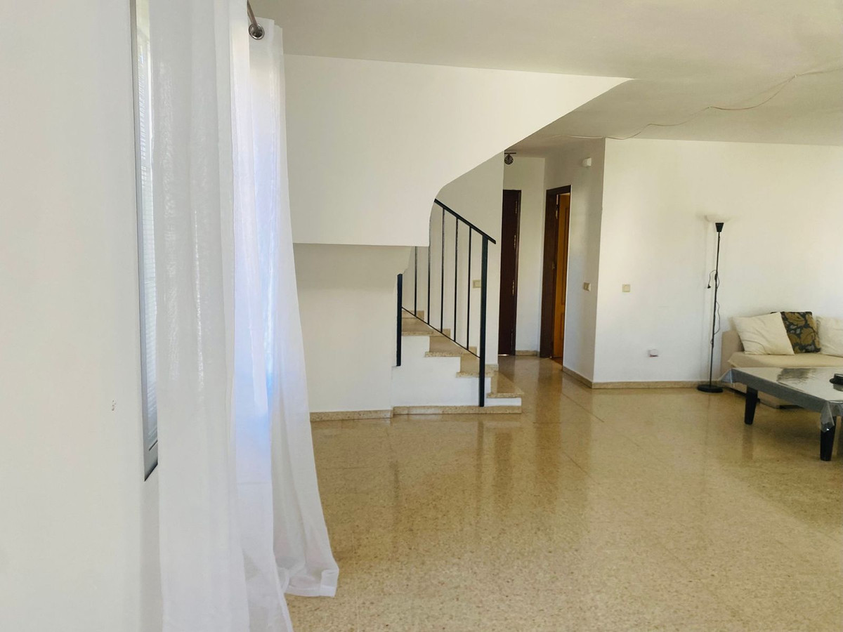3 Bedroom Townhouse in Estepona - Foto 4