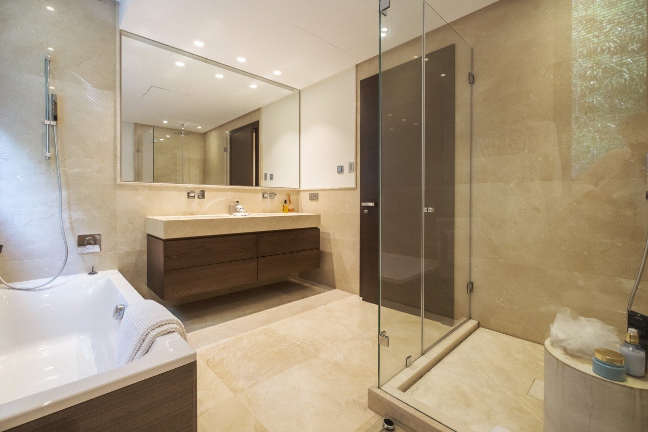 4 Bedroom Apartment in Marbella - Photo 8