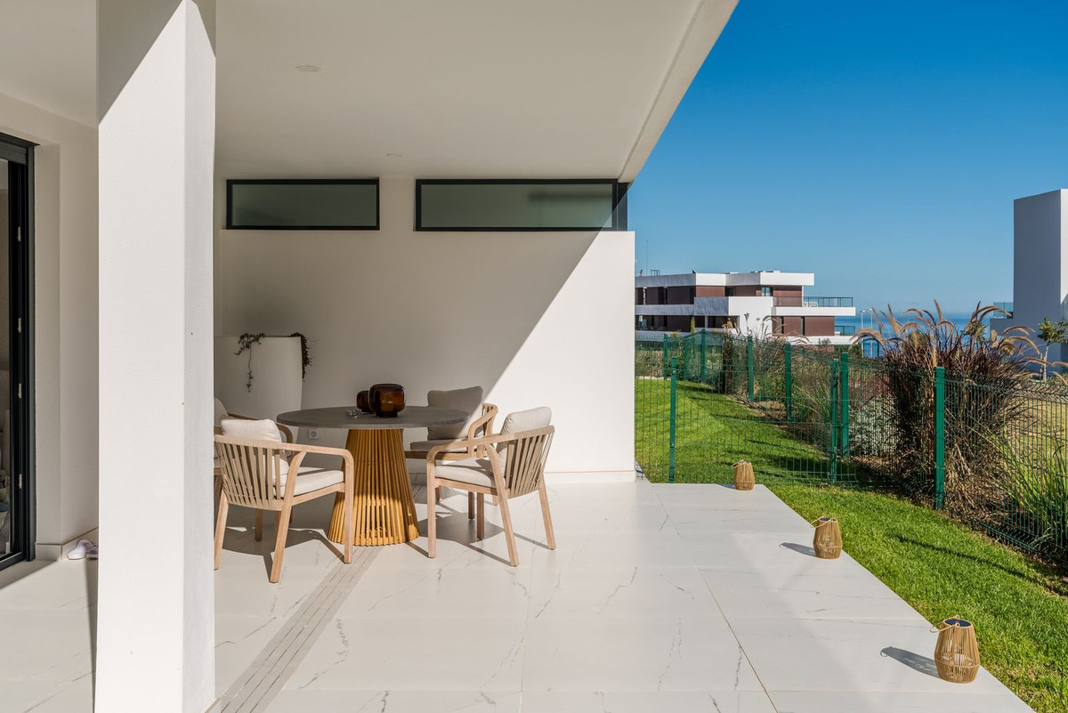 2 Bedroom Apartment in Casares - Photo 15