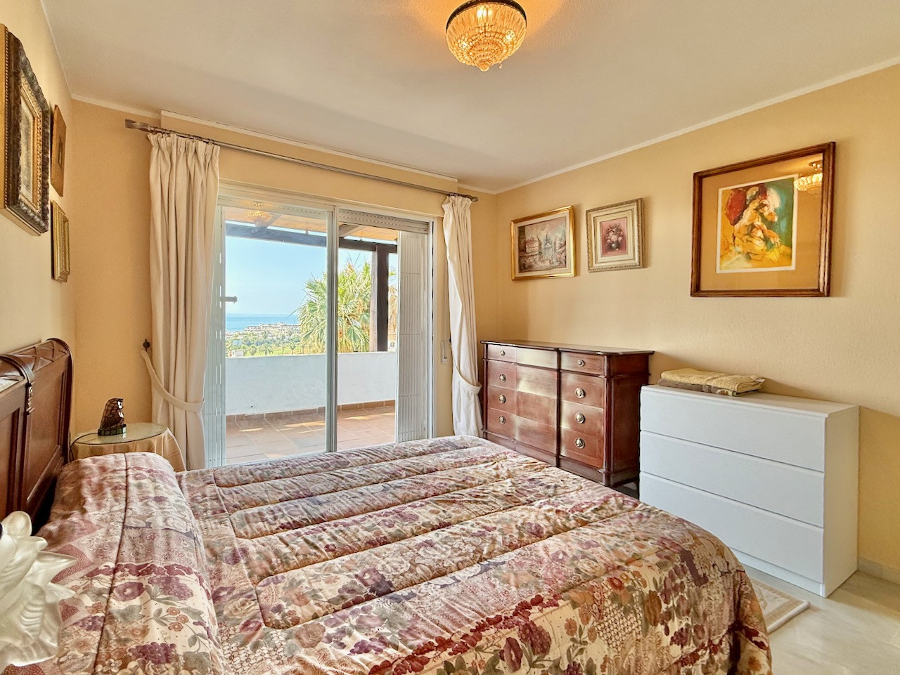 4 Bedroom Villa in La Duquesa - Photo 23