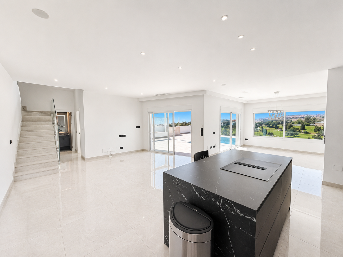 5 Bedroom Villa in Benahavís - Фото 4