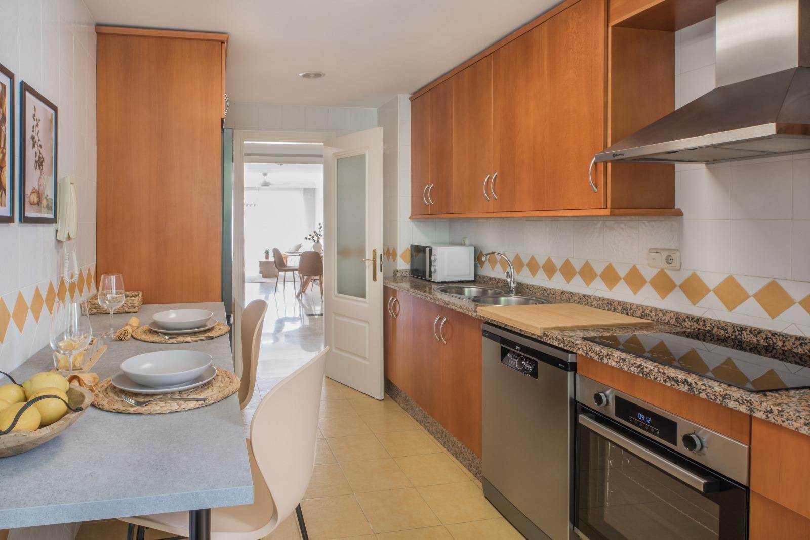 2 Bedroom Apartment in Marbella - Photo 24