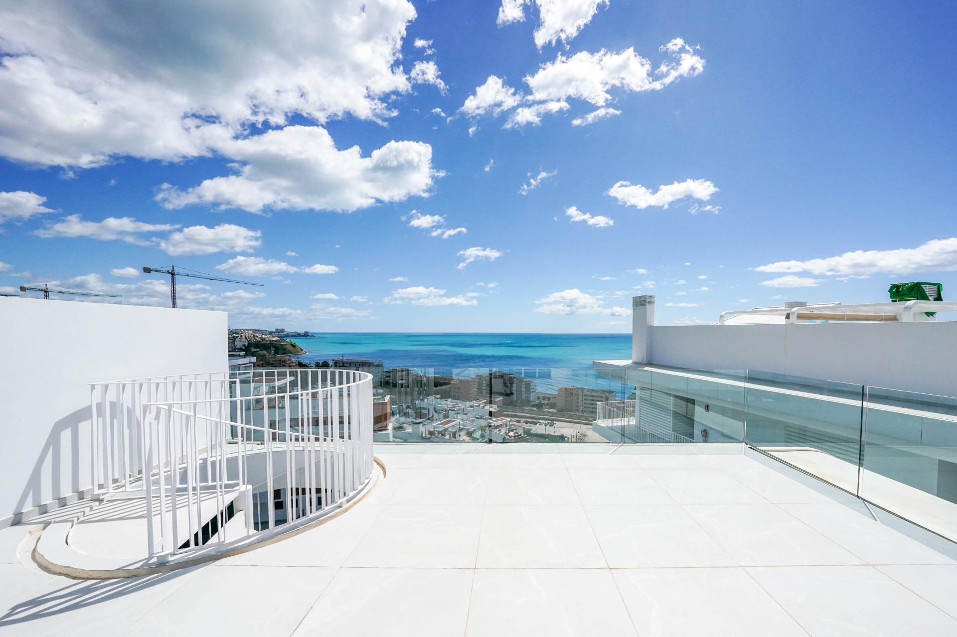 2 Bedroom Penthouse in Benalmádena - Photo 16
