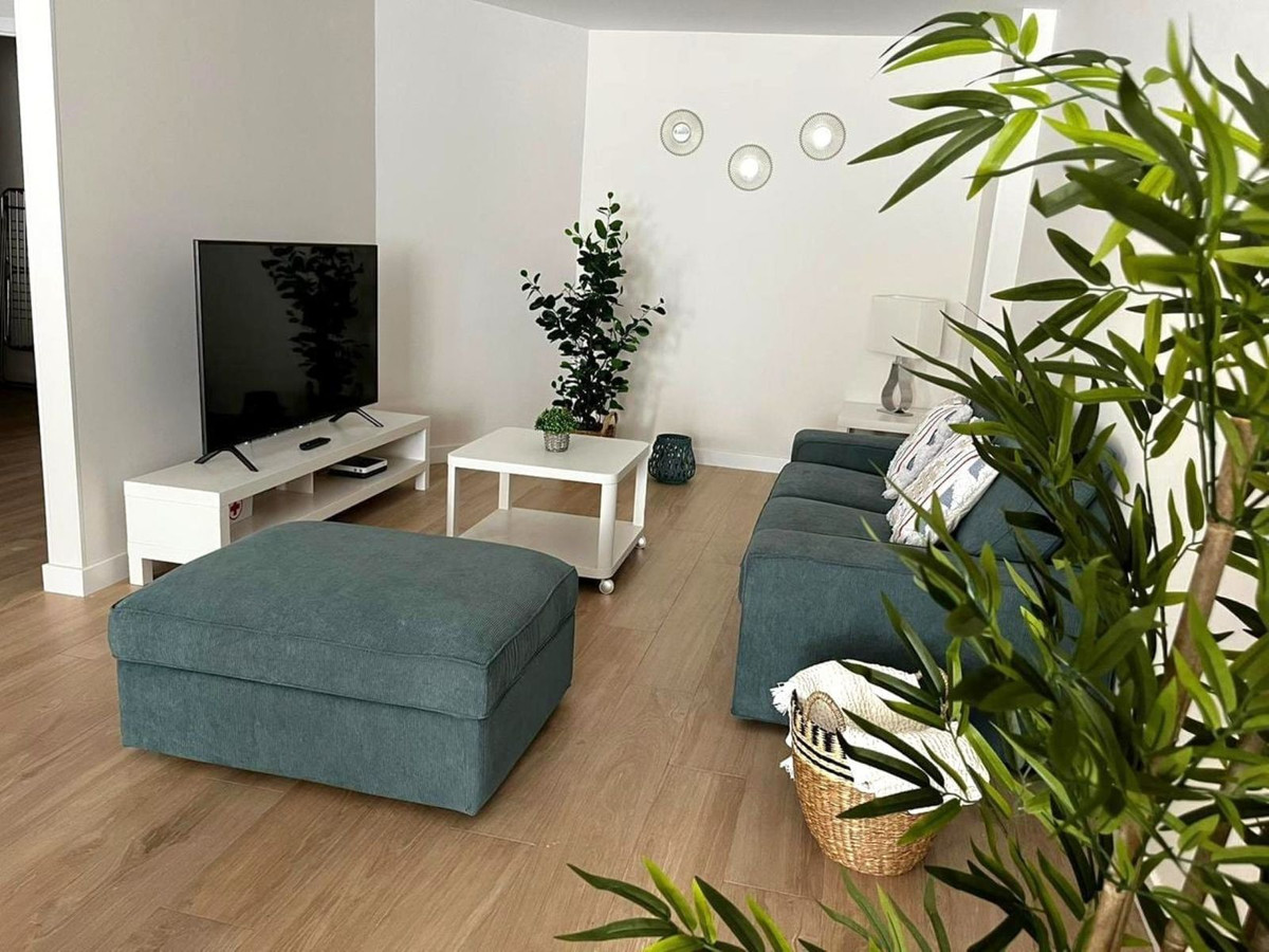 3 Bedroom Apartment in Marbella - Photo 4