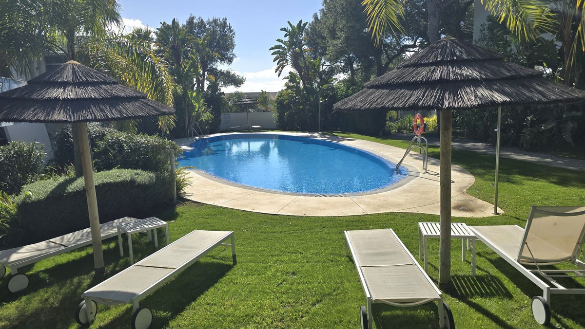 5 Bedroom Villa in Marbella - Photo 40