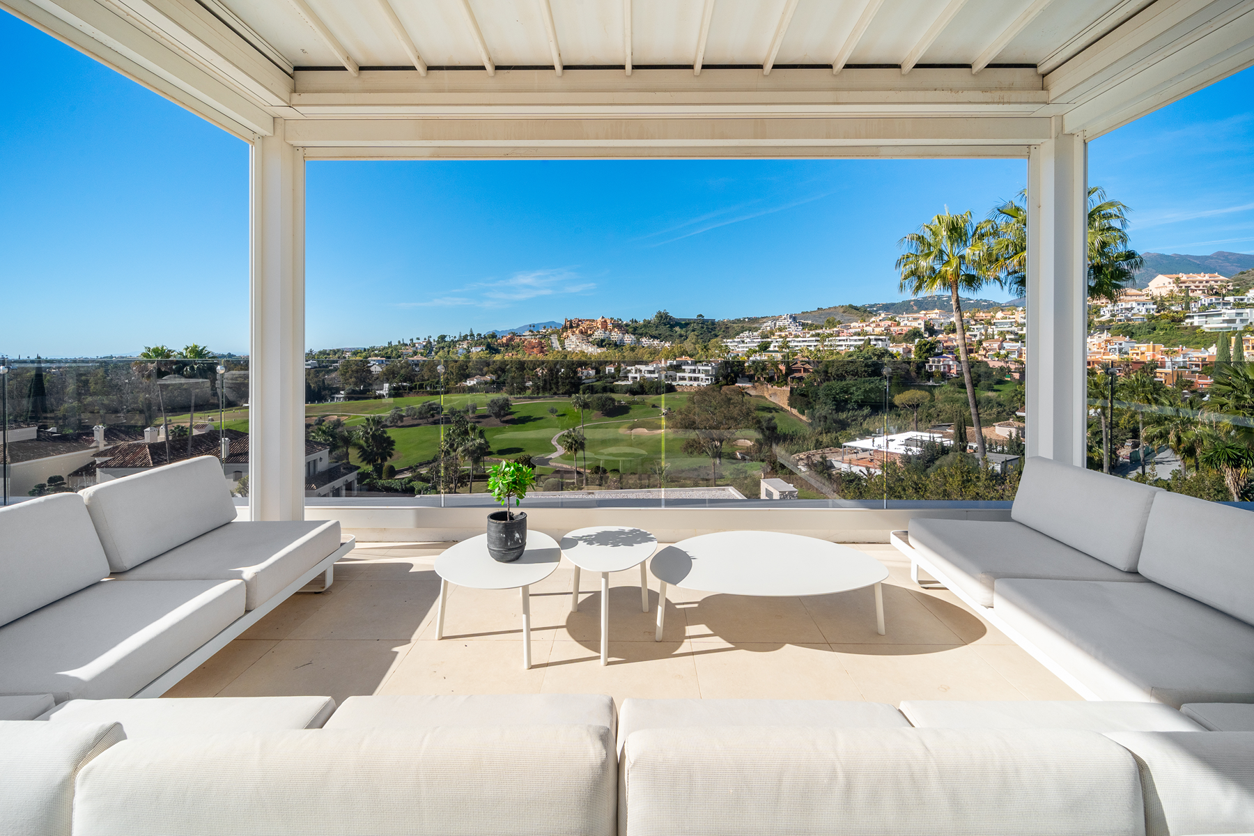 5 Bedroom Villa in Marbella - Photo 10