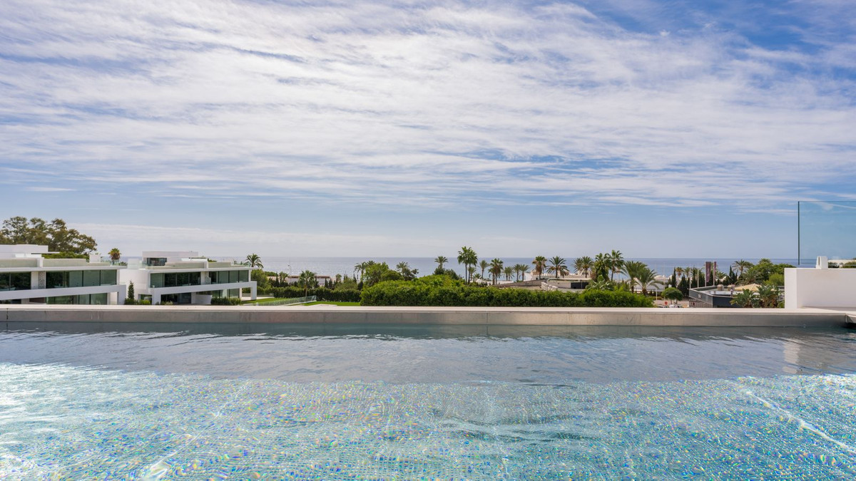 5 Bedroom Villa in Marbella - Photo 41