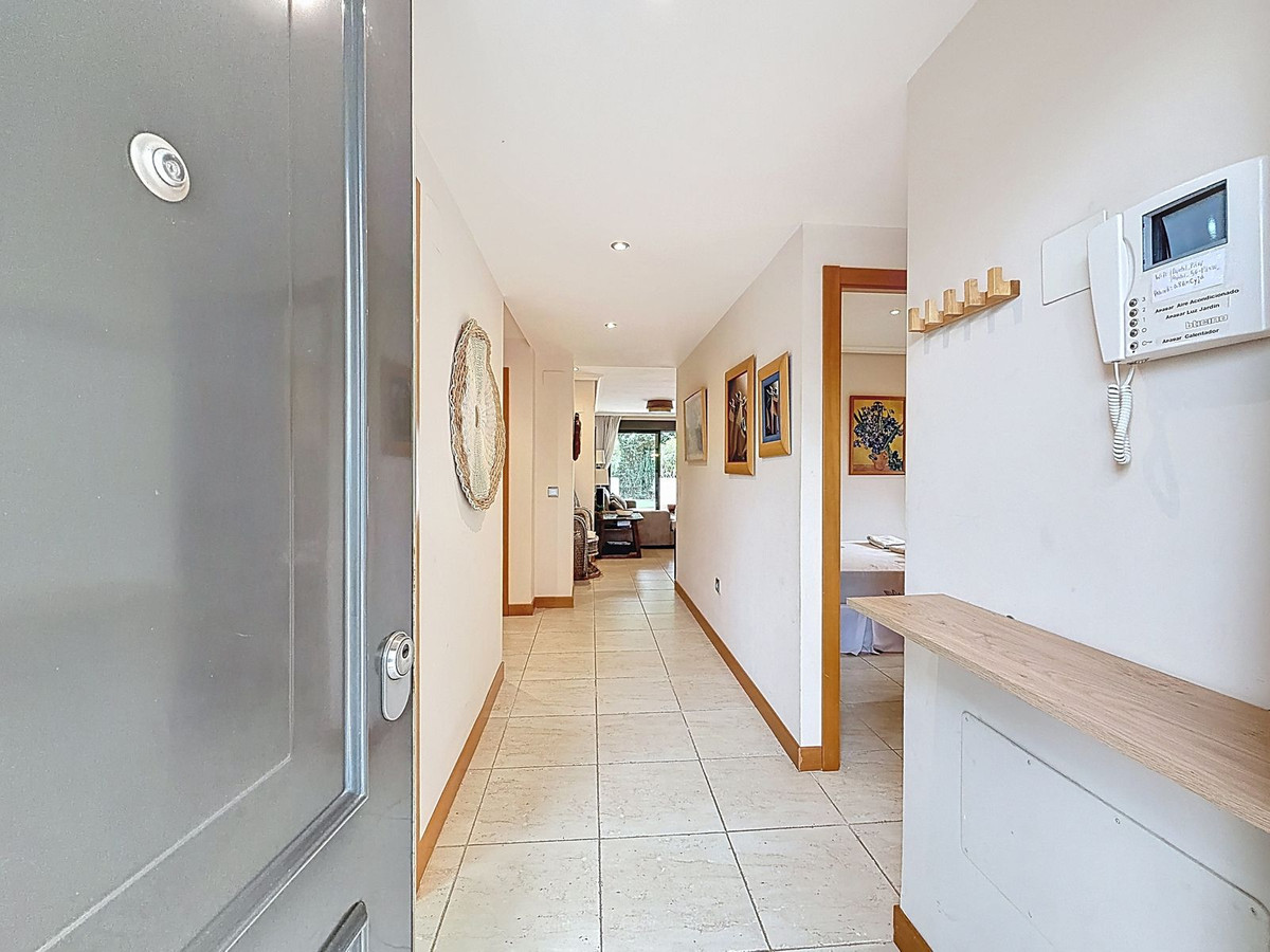 3 Bedroom Apartment in Estepona - Foto 22