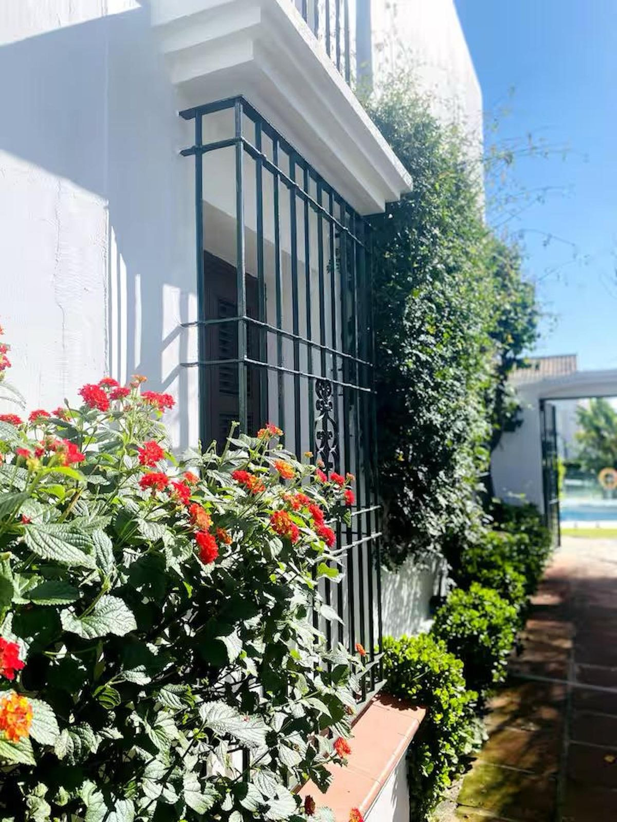 2 Bedroom Apartment in Estepona - Photo 14
