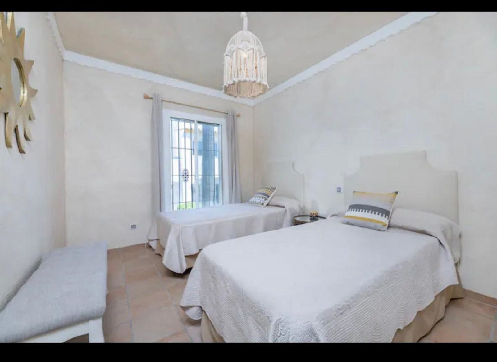 4 Bedroom Villa in Marbella - Photo 14