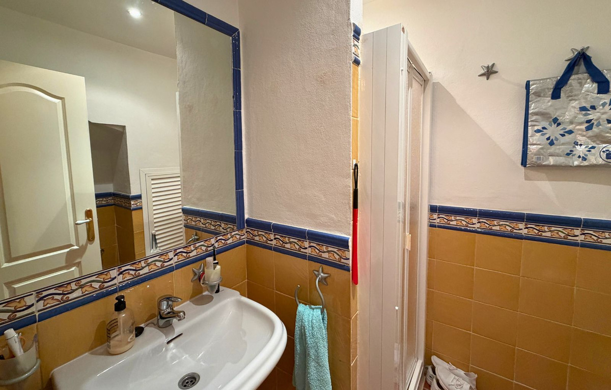 3 Bedroom Townhouse in Marbella - Photo 24