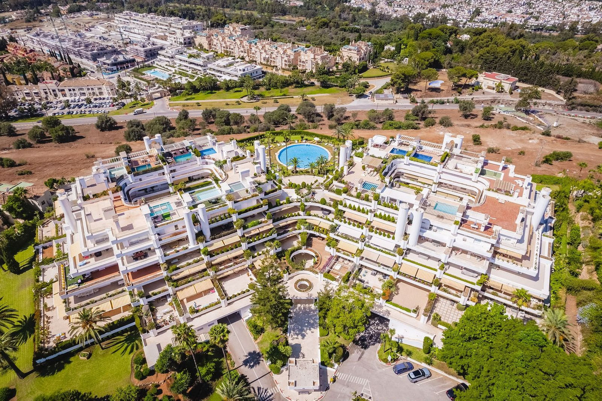 3 Bedroom Apartment in Marbella - Photo 23