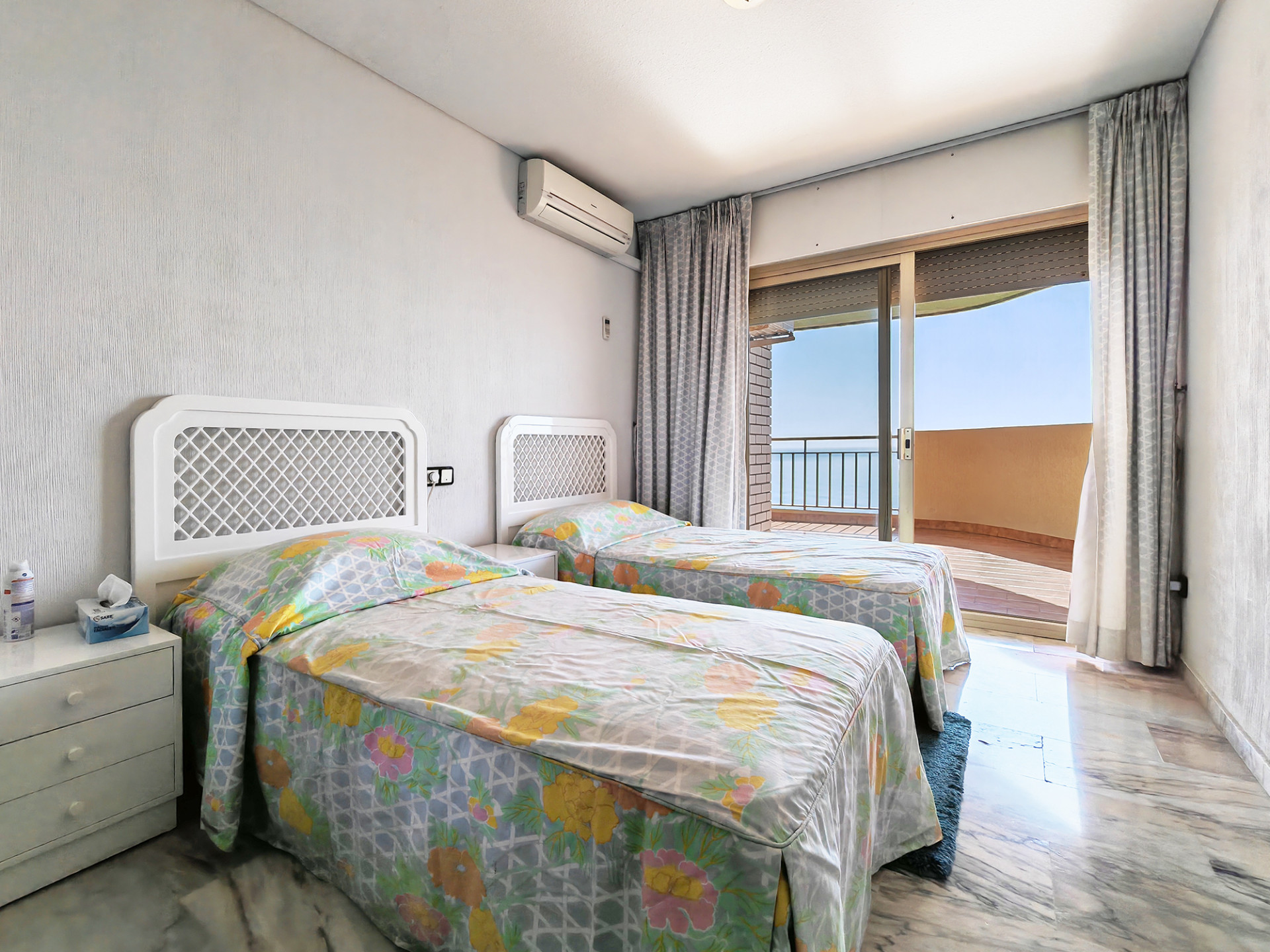 5 Bedroom Apartment in Fuengirola - Photo 19