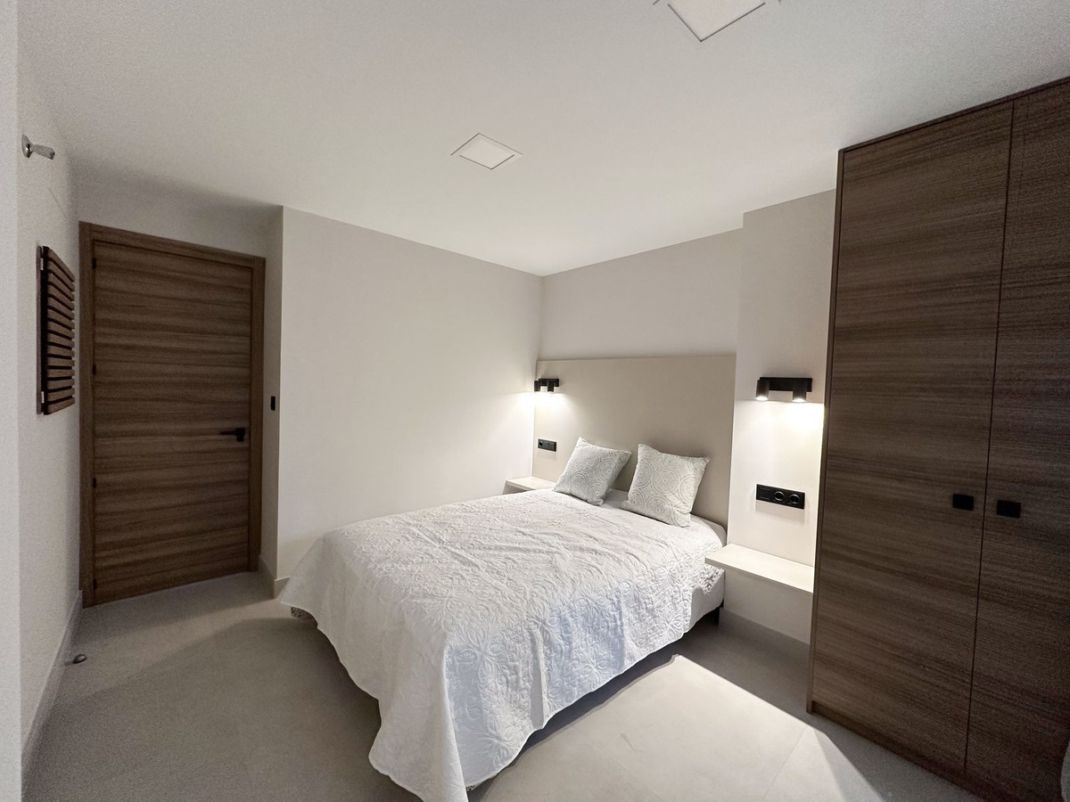 3 Bedroom Apartment in San Pedro de Alcántara - Photo 10