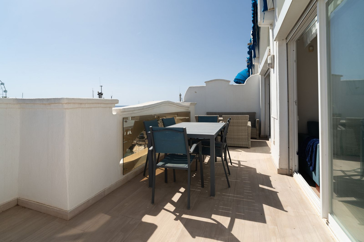 3 Bedroom Penthouse in Benalmádena - Photo 12