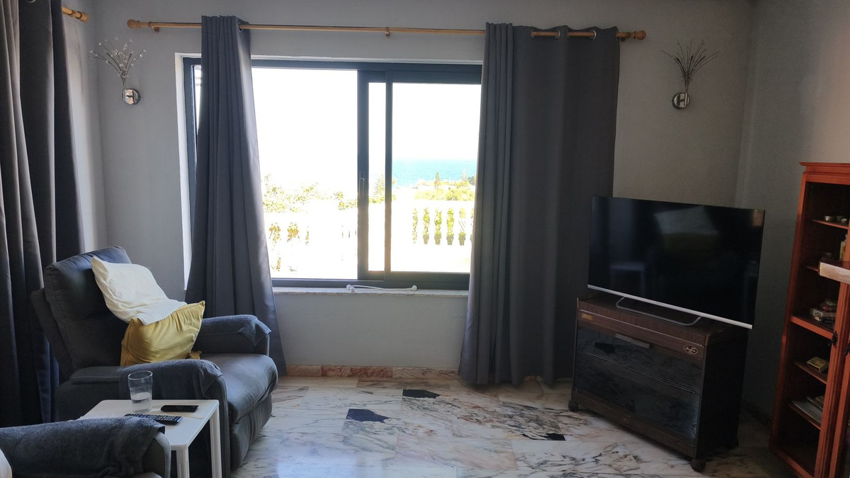 6 Bedroom Villa in Mijas - Photo 16