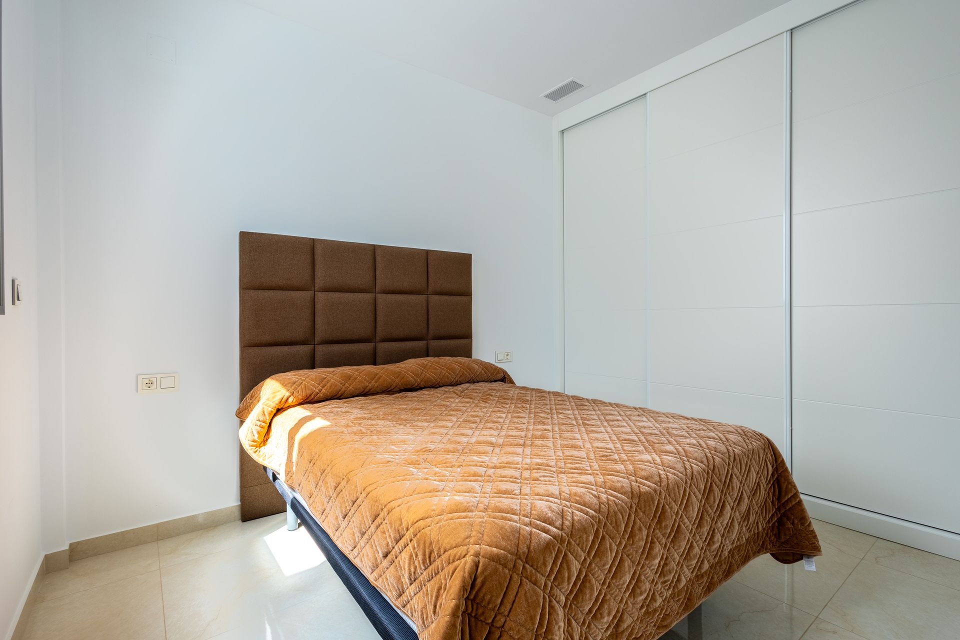 Apartamento com 4 quartos com piscina em Alicante, Espanha – Foto 25