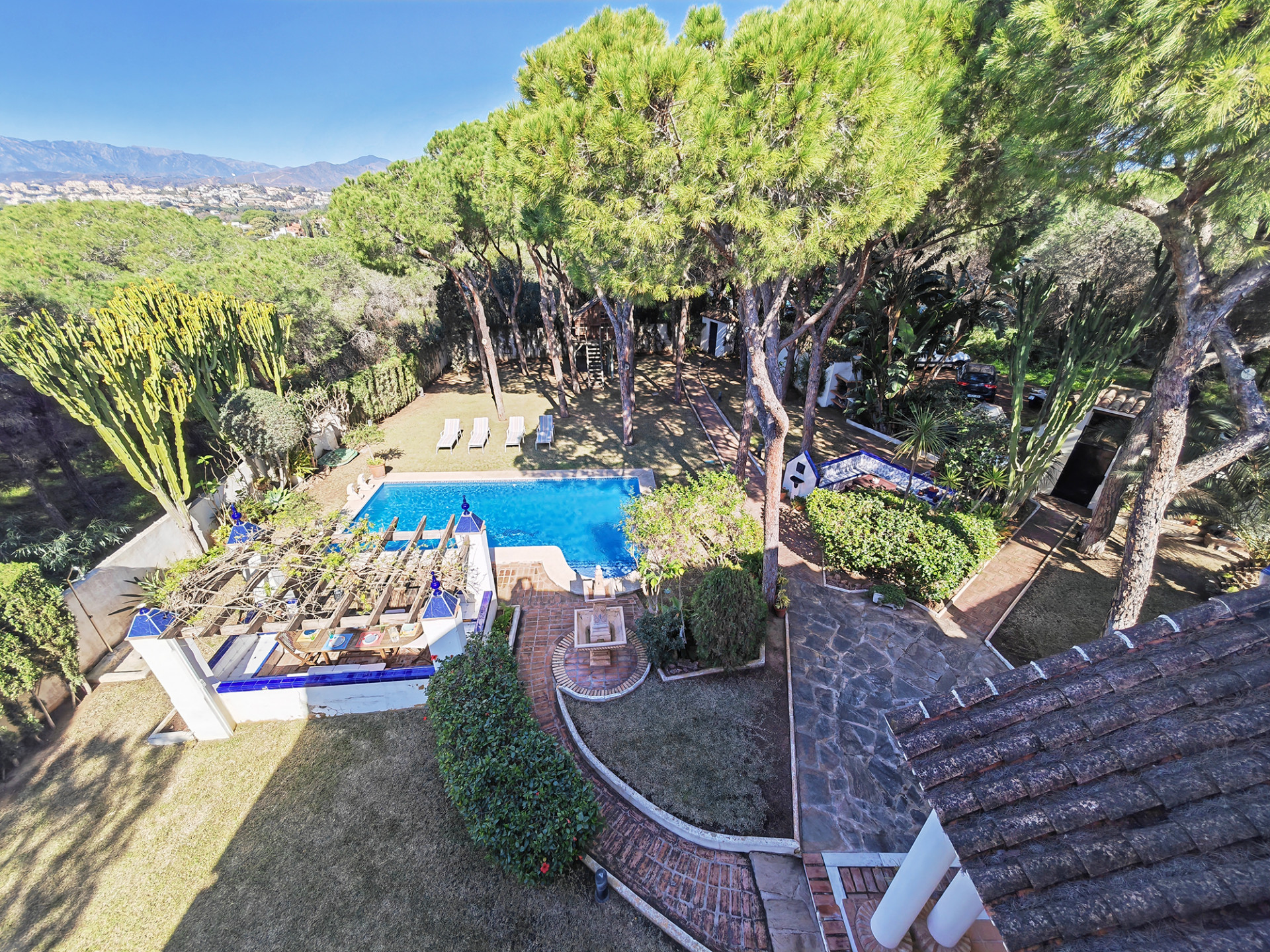 4 Bedroom Villa in Marbella - Фото 17